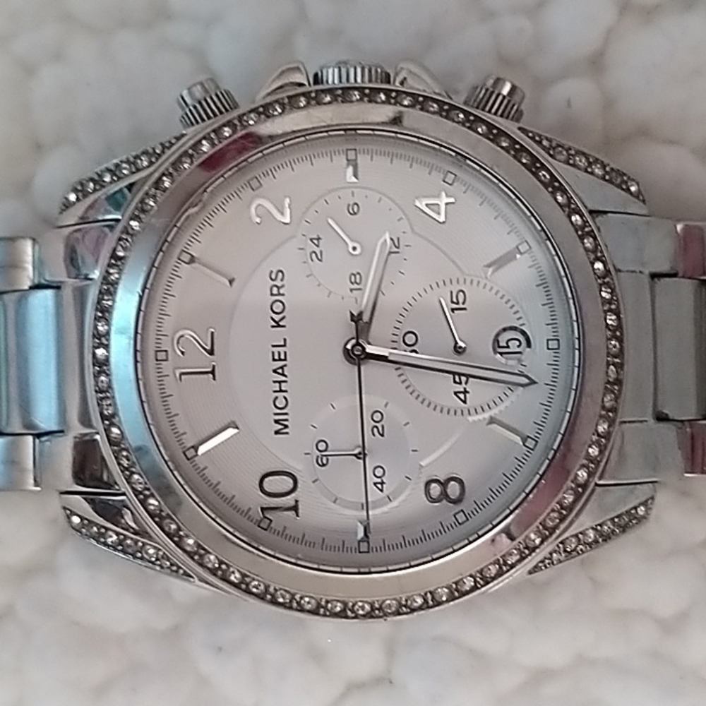 Michael Kors watch - Picture 2 of 4